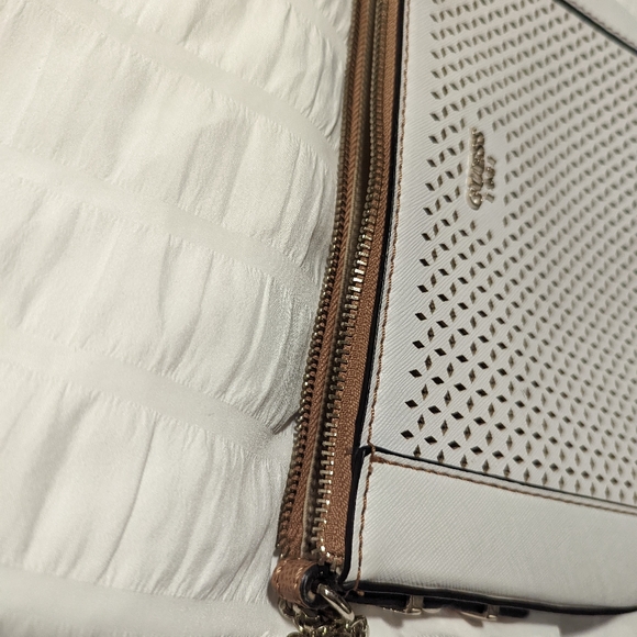 Guess cross body bag - Picture 10 of 12